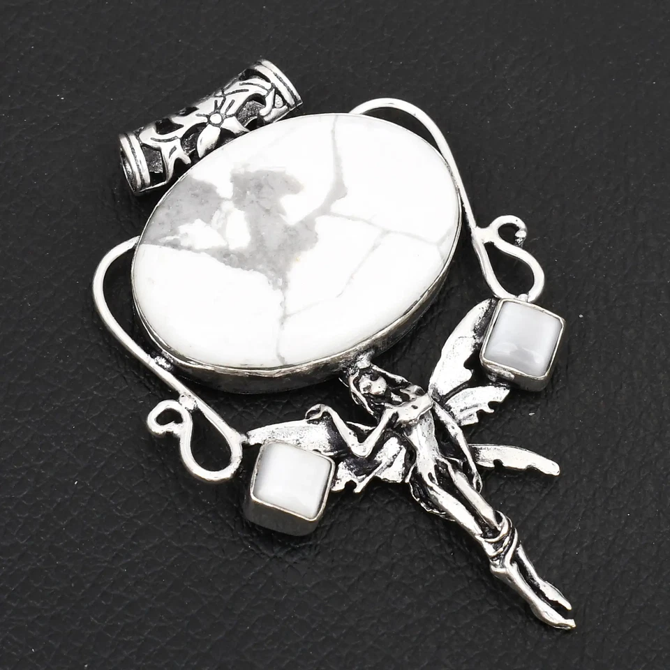 Howlite 白色蛋白石宝石民族手工仙女吊坠珠宝首饰 2.6 英寸 AP-21766 — 第 1/1 张图片