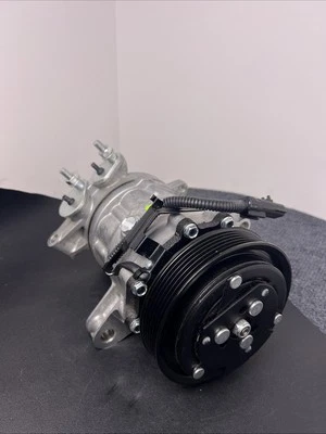 Compresor de aire acondicionado con embrague Four Seasons 98576 para Jeep Liberty 2002-2005 Foto 1 de 4