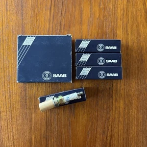 VINTAGE SAAB NOS 9-3 9-5 Set of 4 Spark Plugs NGK PFR6H-10 Made in Japan OEM - Picture 1 of 4