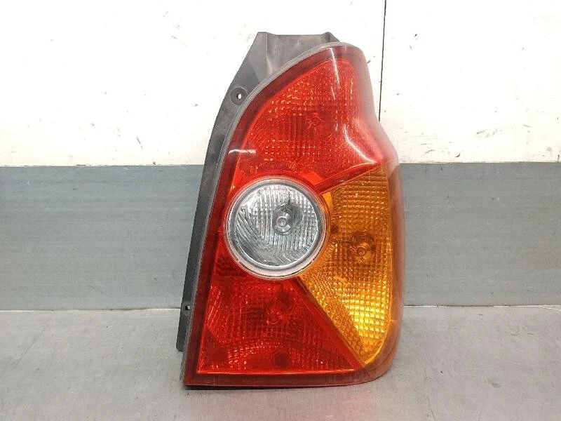 92402H1020 piloto trasero derecho para HYUNDAI TERRACAN (HP) 2.9 2001 5656318 - Imagen 1 de 4