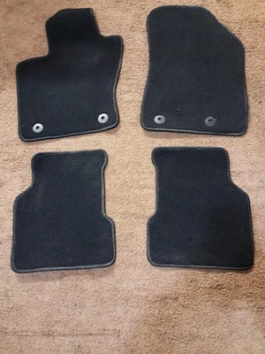 2024 吉普罗盘原装脚垫前后 — 第 1/4 张图片