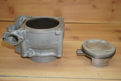 04-05 Yamaha WR450F WR450 450F YZ450F Cilindro Motor Superior 5TA-11311-01-00 Foto 1 de 4