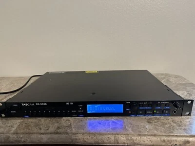 TASCAM CD-500B单机架CD播放器带平衡输出 — 第 1/4 张图片