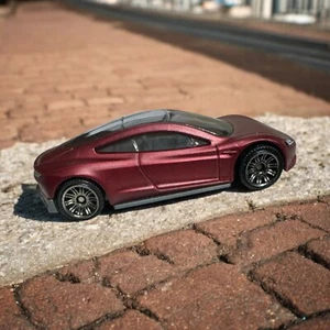2024 24 Tesla Roadster Collectible 1/64 Scale Diecast Diorama Model - Picture 1 of 3