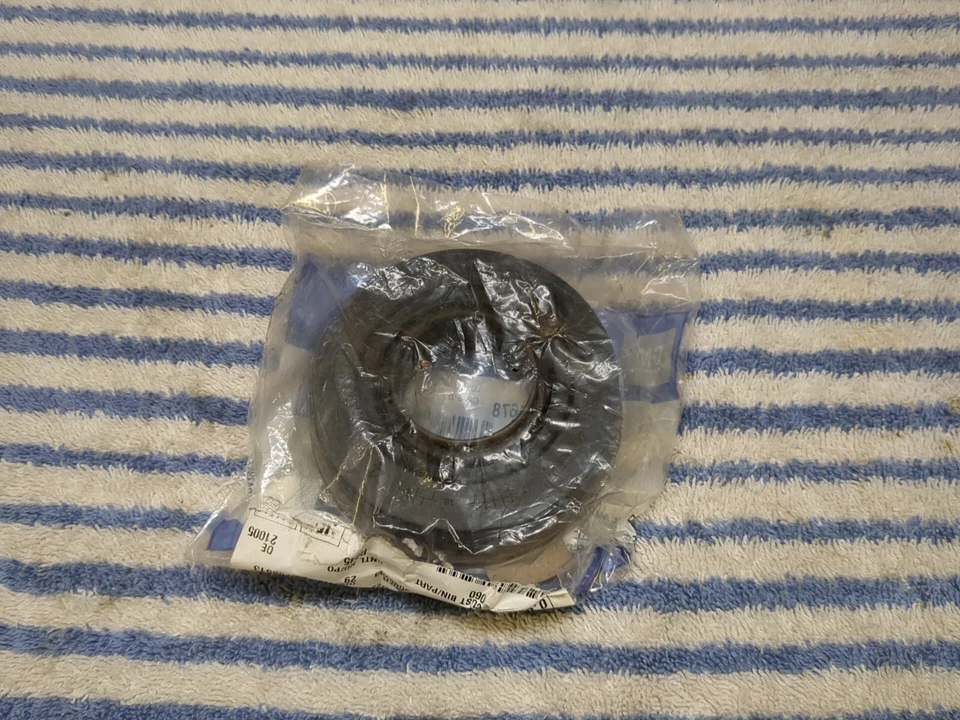 Уплотнение вала приводной оси оригинальное оборудование ACDelco GM 23196678 от оригинального производителя - Изображение 1 из 3