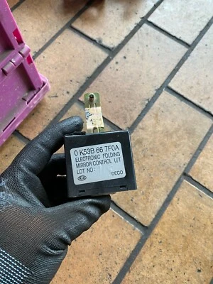 Kia Carnival II GQ Centralina Specchietto Laterale Spiegelsteuerung 0K53B667F0A - Immagine 1 di 4