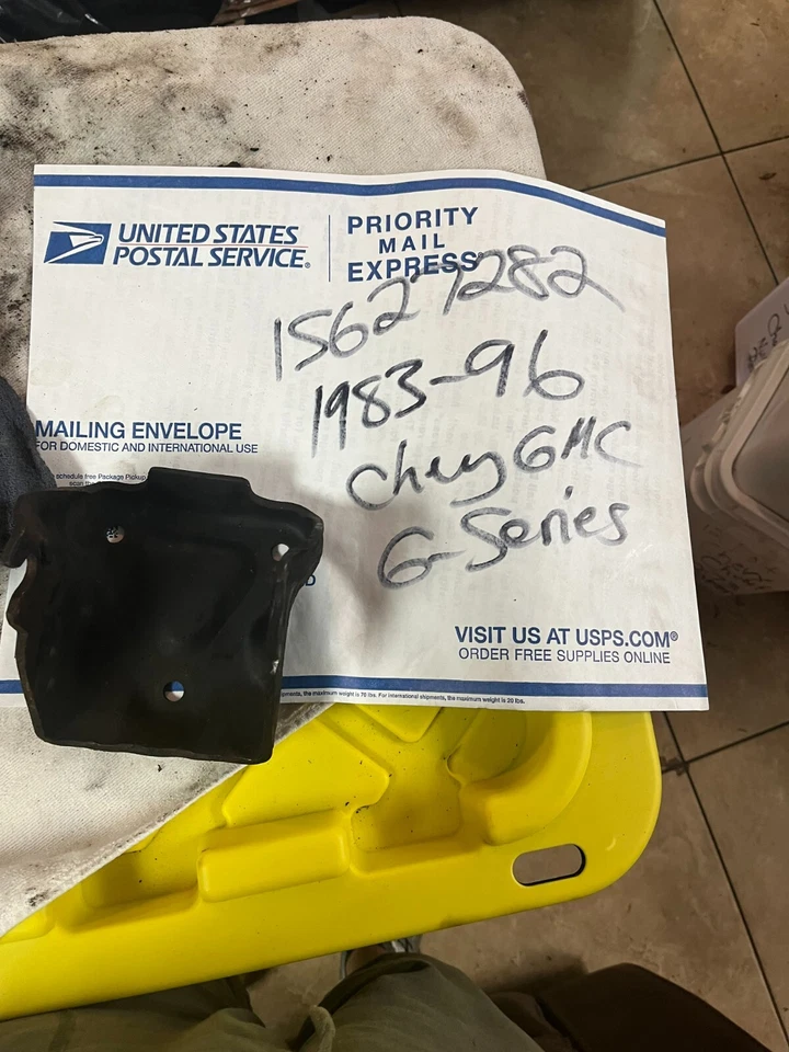 Chevy GMC Serie G 1983-1996 furgoneta cubierta montaje motor 15627282 soporte motor Foto 1 de 1