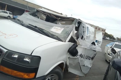 GMC Savana 3500 2017 furgoneta motor de 4,8 L fabricante de equipos originales 159 k millas - LKQ436320904 Foto 1 de 4