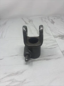 John Deere PM102-0621 YOKE - Picture 1 of 5