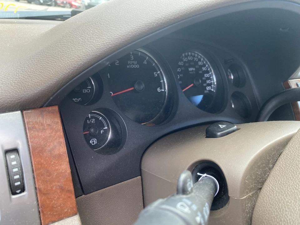 07 08 09 GMC YUKON Speedometer - Image 1 of 1