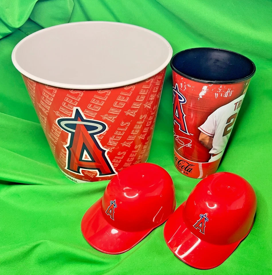 ⚾ ¡LOTE DE 4 grandes ángeles de Los Ángeles de Los Ángeles! Cubo de palomitas de maíz, taza de trucha y (2) cascos Foto 1 de 1