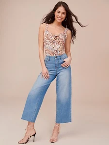 Sofia Vergara Women’s Luisa Wide Leg Crop Jeans w Raw Hem, Light Wash, Size 14 - Picture 1 of 5
