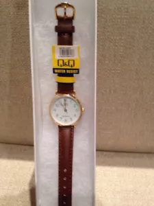 BRAND NEW WATER RESISTANT QUARTZ WATCH FOR MAN OR WOMAN - Picture 1 of 4
