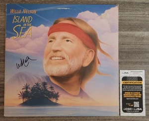 Willie Nelson Signed Island In The Sea Vinyl Record LP Country Folk LEGEND JSA - Picture 1 of 3