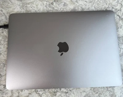 Apple MacBook Pro 2017  13-inch 7th-gen Intel Core i5 256gb Read desc - Image 1 of 2