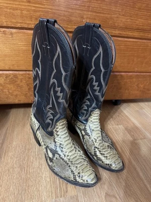 Botas vaqueras vaqueras para hombre Nocona miel amarillo pitón punta redonda talla: 8,5D Foto 1 de 4