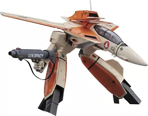 New Hasegawa 1/72 Mackross VF-1D VALKIRIE Gerwalk Model Kit from Japan - Picture 1 of 6