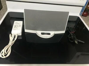 BOSE SOUNDOCK DIGITAL MUSIC SYSTEM, COMPLETE WITH CORDS, NO REMOTE TESTED WORKS! - Picture 1 of 1