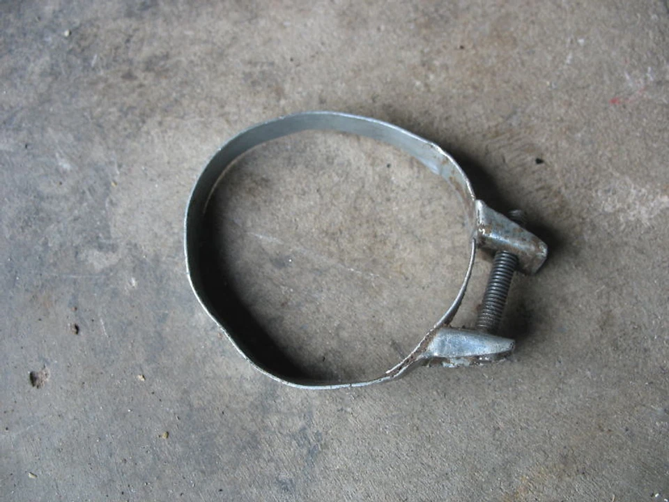 CARBURETOR CLAMP 1982 82 HONDA XL185S XL185 XL 185 - Image 1 of 1