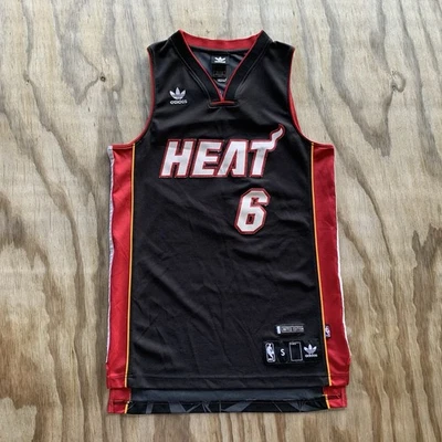 Винтажная вышитая футболка NBA 2011-12 Miami Heat No6 Леброна Джеймса ограниченный выпуск S - Изображение 1 из 4