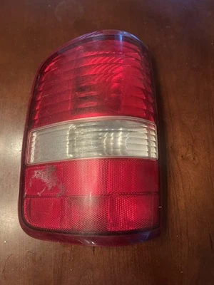 2004 2005 2006 2007 2008 FORD F150 LEFT DRIVER SIDE TAIL LIGHT OEM 8L3413404AA - Image 1 of 4