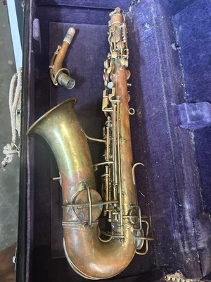 Saxofón alto antiguo vintage JW York, EE. UU. Foto 1 de 4