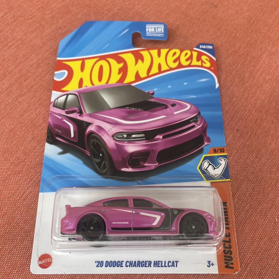 Dodge Charger Hellcat 1:64 Muscle Mania '20 Hot Wheels  Foto 1 de 2
