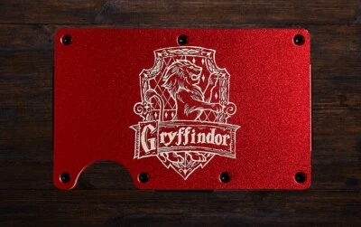 Gryffindor Harry Potter Hogwartz Thin Metal RFID Blocking Slim Wallet Engraved - Image 1 of 4