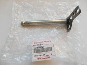 NEW 2009 2010 KAWASAKI KX250F KXF 250 KXF250 KX 250F GEAR SHIFTER LEVER AXLE OEM - Picture 1 of 12