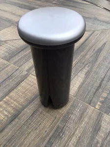 Extractor centrífugo de fuente de jugo Breville JE98XL pieza empujador/émbolo - Imagen 1 de 3