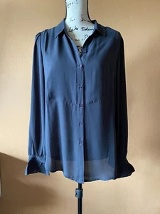 NWOT TILDON Gray 100% Polyester Burron Down Blouse Shirt Top Size Small - Foto 1 di 5