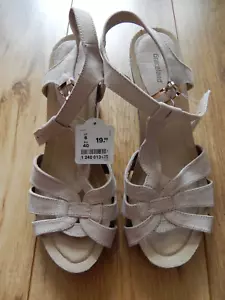 Ladies Beige 'Graceland' Ankle Strap Wedge Heel Open Toe Sandals - Size 6 (40) - Picture 1 of 6