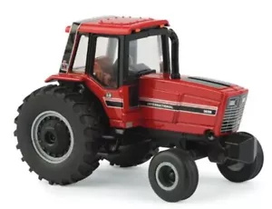 1/64 International Harvester 3688 Bauernhof Traktor mit Fahrerhauskoffer IH ZFN14135 - Bild 1 von 1