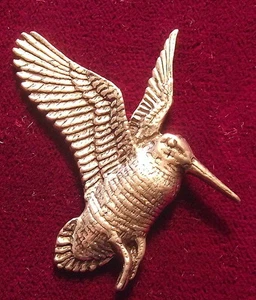 Broche prendedor de gallo volador de caza de peltre de calidad - Imagen 1 de 1