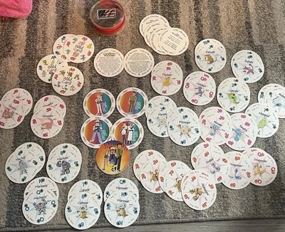 Pokemon Rummy Juego de Cartas Redondo Cartas y Estuche 1999 Vintage Coleccionista’s Foto 1 de 4