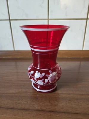Blumenvase Glas rot 15 cm hoch - Bild 1 von 4