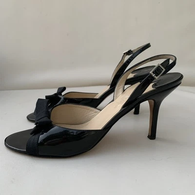 Sandálias de salto em arco de cetim frontal Amalfi couro genuíno envernizado preto tamanho 10 Itália - Imagem 1 de 4