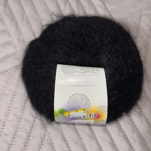 The Alpaca Yarn Company Halo schwarz 78 % Suri Alpaka 22 % Nylon 1,75 oz - Bild 1 von 5