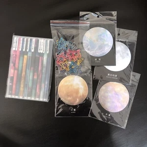 Starry Schreibwaren Set 10 x schwarz feine Linerstifte Büroklammern Post-it Notizen Brandneu mit Etikett - Bild 1 von 9