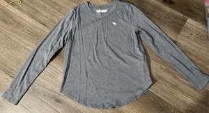 Abercrombie Kids Size 13/14 Gray Long Sleeve Top Gender Neutral EUC - Picture 1 of 3