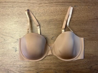 Sujetador Victoria's Secret Praliné Suave 32B Sexy Illusions Línea Ligera Sin Tirantes Foto 1 de 2