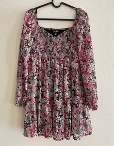 NWOT Crystal Doll Floral/ Lurex Short Cocktail Dress Long Sleeve Size Small - Picture 1 of 9