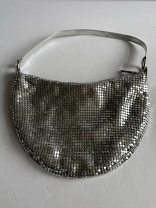 Unique Lightweight Aluminum Evening Bag With Short Strap - Picture 1 of 9