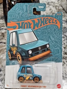 Hot Wheels Tooned Volkswagen Golf MK1 Pearl and Chrome HDH54-956 F 1/64 - Picture 1 of 3