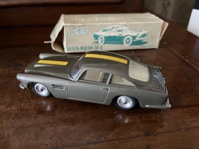 ASTON-MARTIN DB 4  SOLIDO  1/43è  T.BON ÉTAT  REF 111   1960 - Photo 1/4
