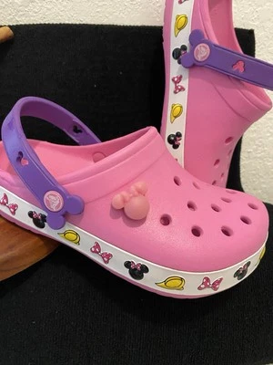 Zuecos Crocs Disney Niña "Minnie Mouse con Intermitente" Talla J3 Rosa/Púrpura Usados en Excelente Condición Foto 1 de 4