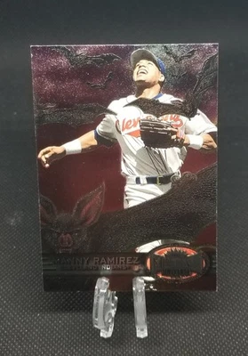 1997 Skybox Metal Universe Manny Ramirez #86 - Cleveland Indians  - Image 1 of 2