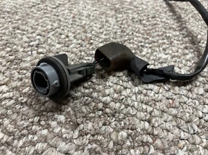 1988 - 1991 OEM Honda CRX EF Civic Bumper Turn Signal Light Bulb Housing Socket - Picture 1 of 9