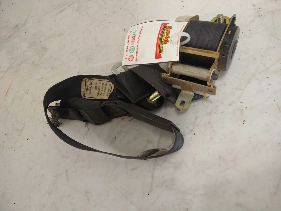 1989 - 1996 年 Geo 跟踪器前座皮带收回器右手乘客侧黑色原始设备制造商 — 第 1/2 张图片