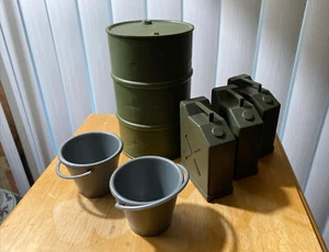 Oil Drum Barrel, 3 Jerry Can 2 Pail, 1:6 Scale-Vintage - Picture 1 of 7
